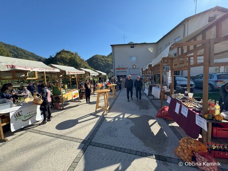 Ribja tržnica v Motniku (2)